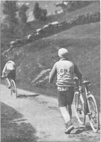 Octave Lapize and Pierino Albini on the Aubisque