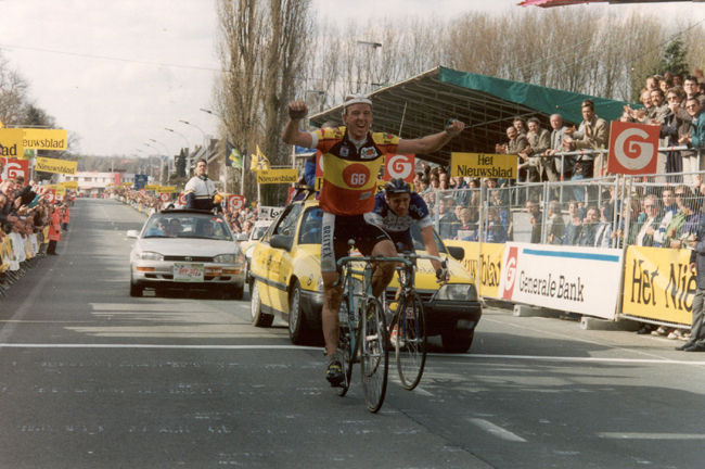 Johan Museeuw beat Frans Massen in the 1993 Tour of Flanders