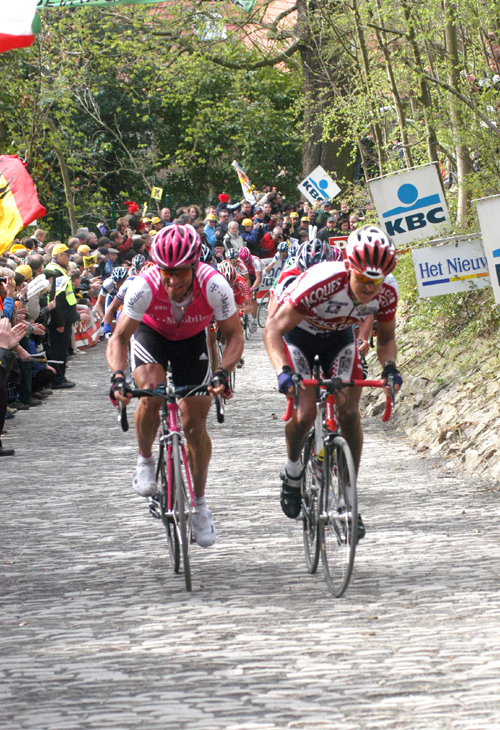 Steffen Wesemann and Dave Bruylants attack on the grammont