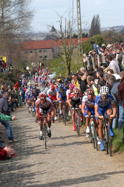 Tom Boonen climbs the old Kwaremont