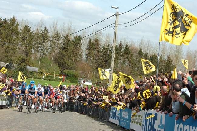 Tyler Farrar leads up the Steenbeekdries