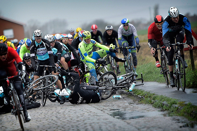 Gent-Wevelgem crash