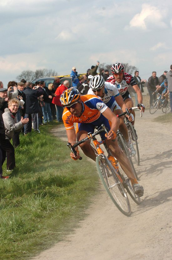 Juan Anotnio Flecha leads Tom Boonen and Fabian Cancellara