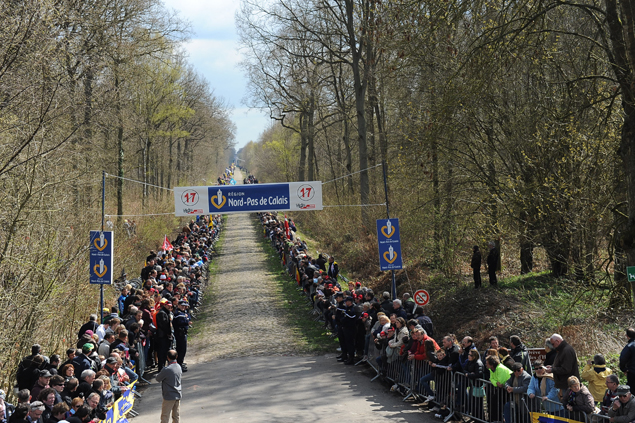 Fans wait at the Arenberg Forest