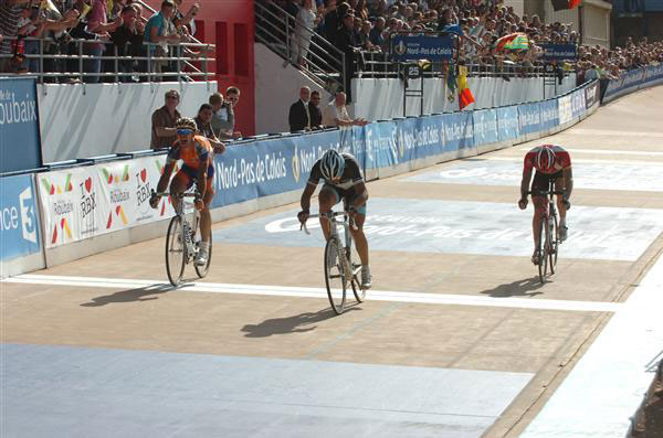 Cancellara takes 2nd