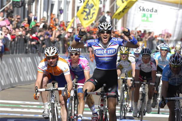 Weylandt wins stage 3