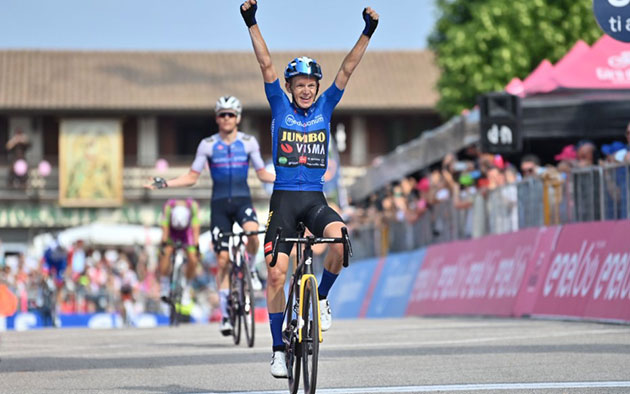 Koen Bouwman wins stage 19