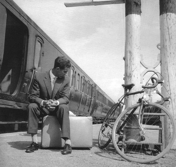 Federico Bahamontes at train station after 1960 Tour de France