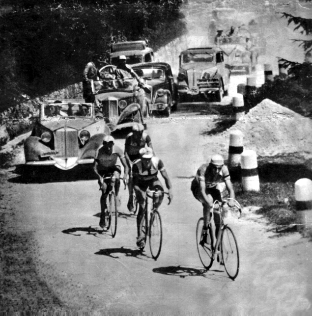 Coppi leads Ortelli, Bartali and Ronconi on the Passo Rolle in the 1946 Giro