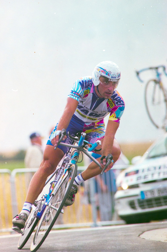 Paolo Bettini in the 2000 Tour de France