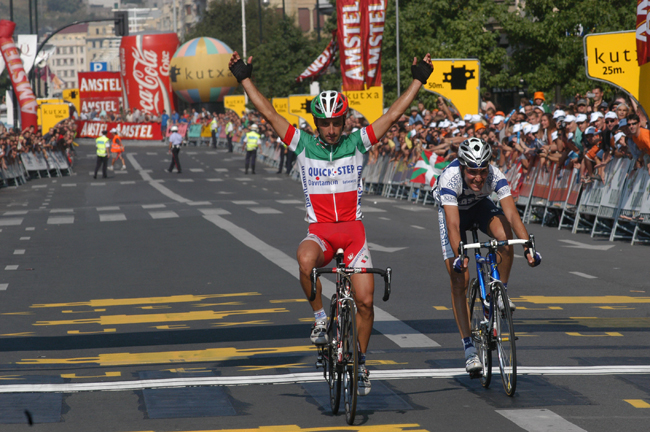 Paolo Bettini wins 2003 Clasica San Sebastian