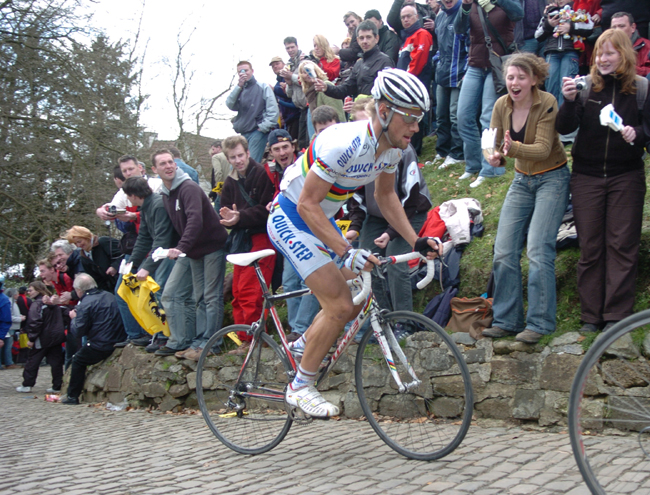 Tom Boonen on the Grammont in the 2006 Tour of Flanders