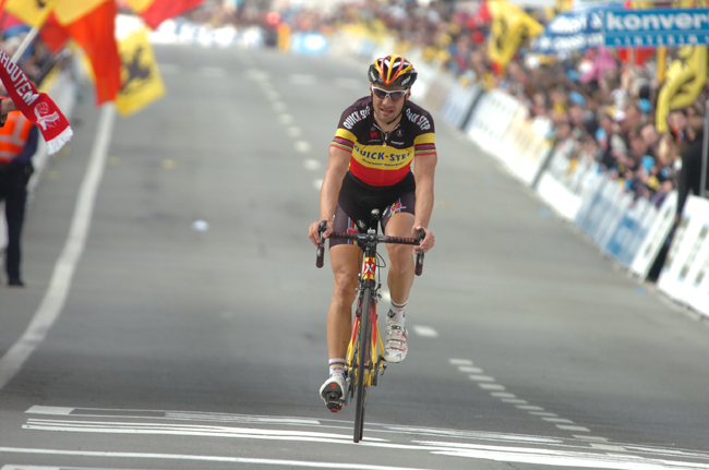 Boonen finishes second in 2010 Tour of Flanders