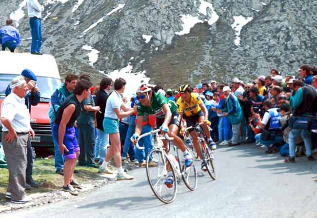 Chiappucci on the Pordoi Pass n the 1990 Giro d'Italia