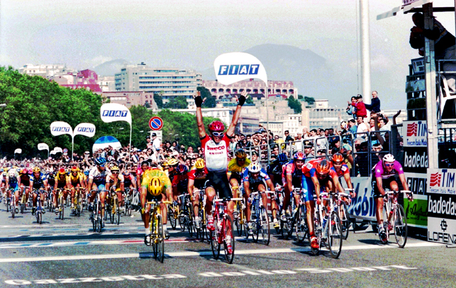 Cipollini wins stage 8 of the 1996 Giro d'Italia