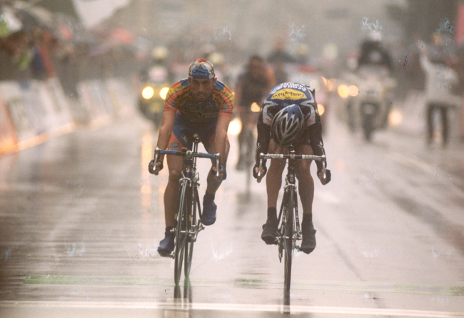 Danilo Di luca wns the 2001 giro di Lombardia