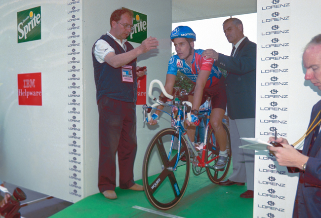 Hampsten about to start the 1992 Giro prologue