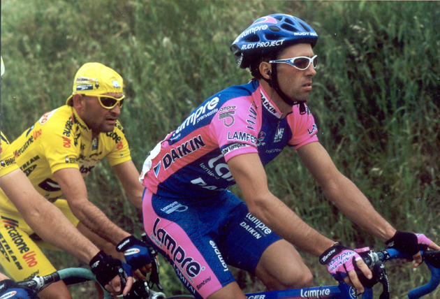 Marco pantani and Gilberto Simoni in the 2001 Giro d'Italia