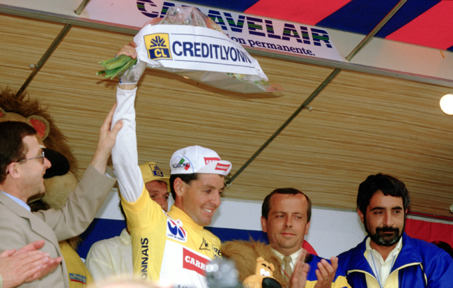 Stephen Roche in yellow after Tour de France stage 19