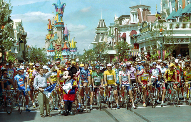 The Tour starts its final stage at Disneyland Paris