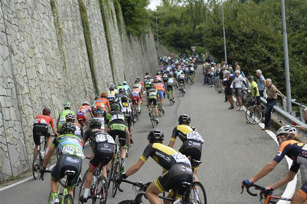 Peloton up the Piccolo Stelvio