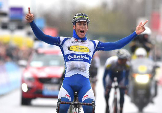 Jelle Wallys wins Dwars Door Vlaanderen