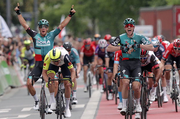 Sam Bennett wins Eschborn-Frankfurt