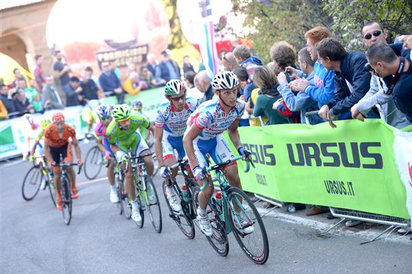 Gianfranco Zilioli leads Franco Pellizotti