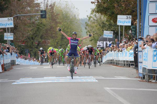 Valerio Conti wins 2014 GP Beghelli