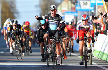 Mark Cavendish wins Kuurne-Brussel-Kuurne