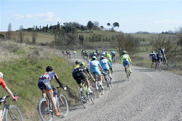 Riders on Buonconvento gravel sector