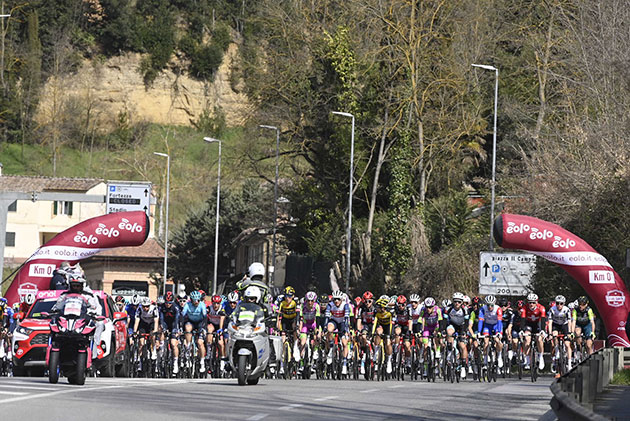 Strade Bianche start