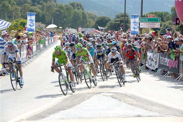 Cannondale leads pack