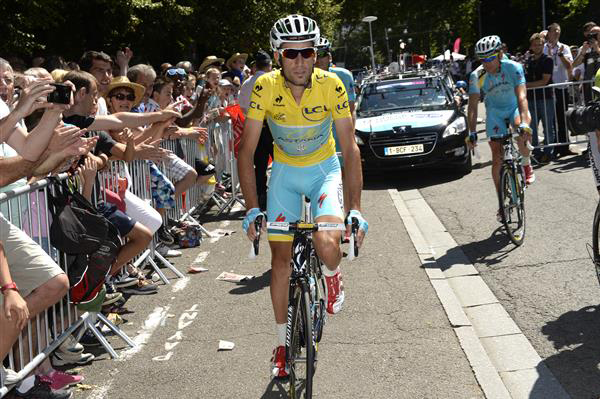 Vincenzo Nibali heads to the start