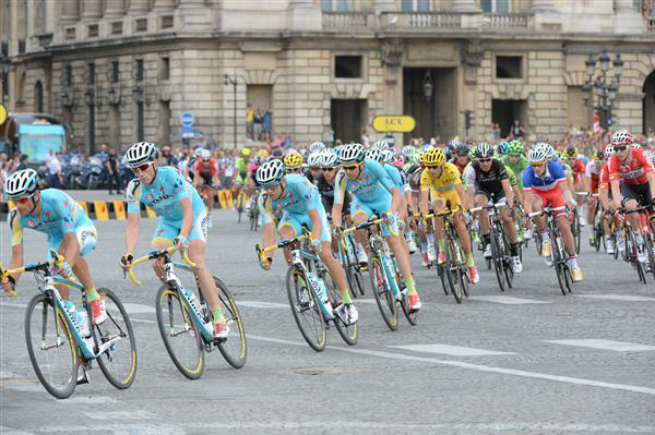 Astana leads the peloton