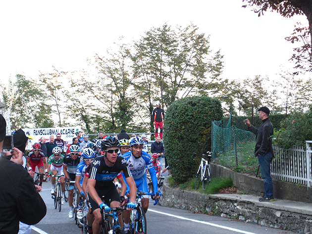 peloton climbing