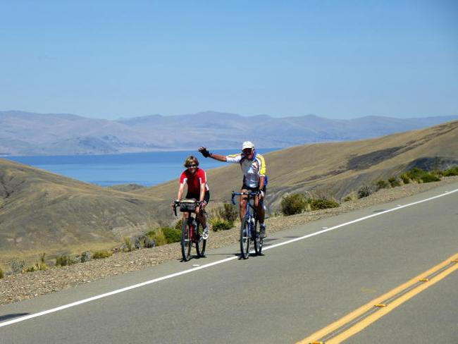 LEs and Steph Woodland ride at 4,250 meters