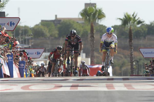 Caleb Ewen wins Vuelta stage 5