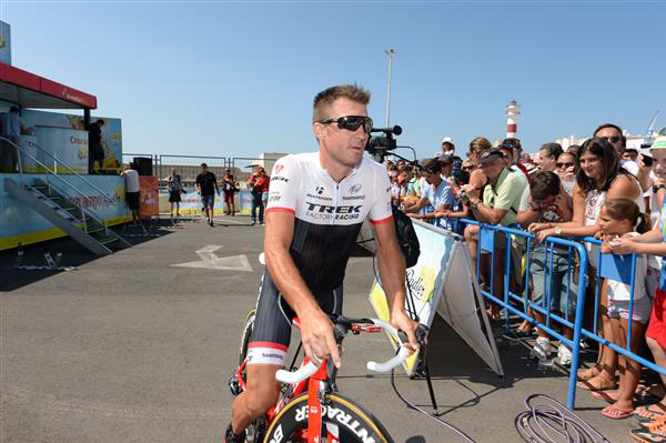 Yaroslav Popovych heads to the start