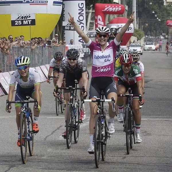 Lucinda Brand wins Giro Rosa stage 3