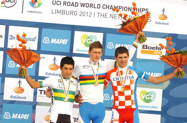 Junior mens road race podium